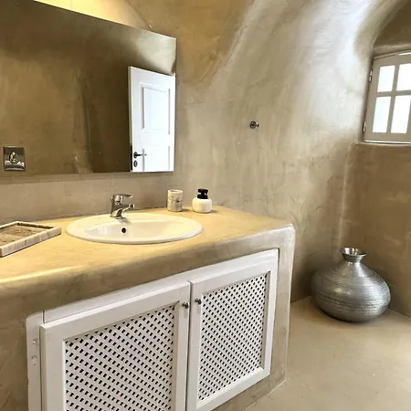 Ater Albus Collection By K&k Imerovigli